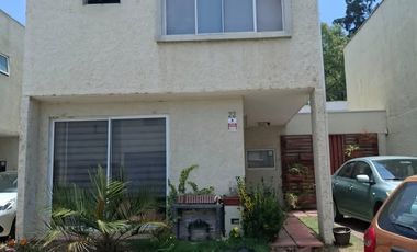 SE ARRIENDA CONDOMINIO EL RETIRO, TRES HABITACIONES