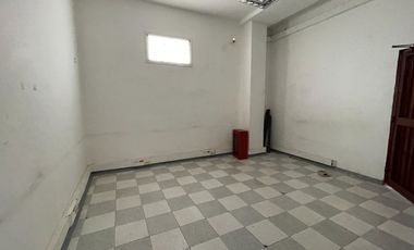 Bodega Alquilo 2.000 M2 / Excelente vitrina / Sobre Principal / $20 Millones / Yumbo Acopi