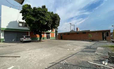 Bodega Alquilo 2.000 M2 / Excelente vitrina / Sobre Principal / $20 Millones / Yumbo Acopi