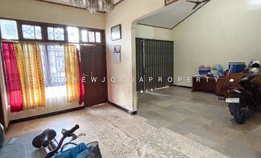 Jual Rumah Ringroad Timur Pinggir Jalan 3 Muka Cocok Hunian dan Usaha Akses Mudah Strategis