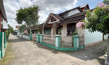 Jual Rumah Ringroad Timur Pinggir Jalan 3 Muka Cocok Hunian dan Usaha Akses Mudah Strategis