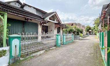 Jual Rumah Ringroad Timur Pinggir Jalan 3 Muka Cocok Hunian dan Usaha Akses Mudah Strategis
