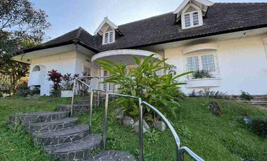 Murah Rumah Harga NJOP NEGO model American Clasik Sukajadi