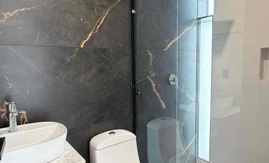 Casa nueva en Venta de 258 mts2 de superficie, 4 habitaciones, 4.5 baños, zona Las fuentes, las Águilas, ITESO