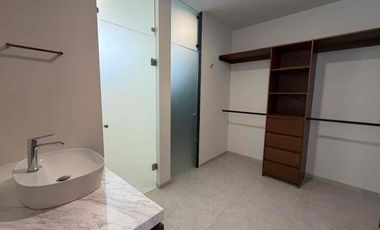 Casa nueva en Venta de 258 mts2 de superficie, 4 habitaciones, 4.5 baños, zona Las fuentes, las Águilas, ITESO