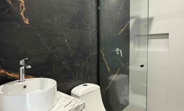 Casa nueva en Venta de 258 mts2 de superficie, 4 habitaciones, 4.5 baños, zona Las fuentes, las Águilas, ITESO