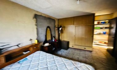 Casa para remodelar a 6 cuadras del malecón de La Paz