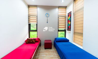 Coner House with Mountain View in Bloomfields CDO