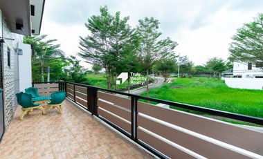 Coner House with Mountain View in Bloomfields CDO