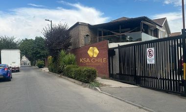 En Venta Hermosa Casa En Pasaje Coigüe, Maipú