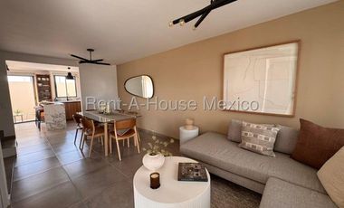 La Piedad - VENTA. Casa con 3 recámaras, roof garden, sala de TV