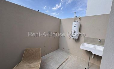 La Piedad - VENTA. Casa con 3 recámaras, roof garden, sala de TV