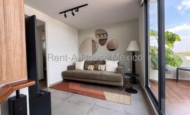La Piedad - VENTA. Casa con 3 recámaras, roof garden, sala de TV