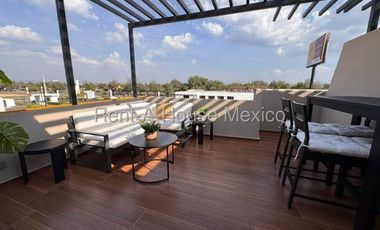 La Piedad - VENTA. Casa con 3 recámaras, roof garden, sala de TV