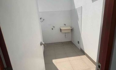 VENTA DEPARTAMENTO 5TO PISO AV. EL PERIODISTA 155 URB. CANTÓ DE SOL.