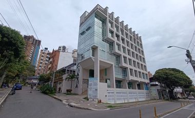 VENDEMOS OFICINAS CONSULTORIOS BUCARAMANGA CABECERA EXCELENTE VISTA PARQUEADEROS