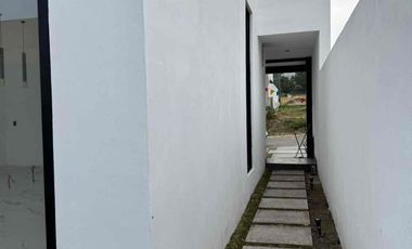 Casa Nueva con acabados de lujo en Bosque Real, zona bosques de Santa Anita
