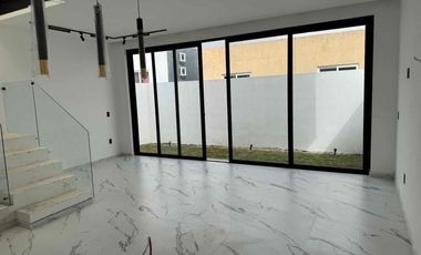 Casa Nueva con acabados de lujo en Bosque Real, zona bosques de Santa Anita