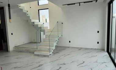 Casa Nueva con acabados de lujo en Bosque Real, zona bosques de Santa Anita