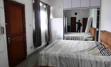 Rumah mewah besar murah Tb.simatupang pasar minggu 120jt/thn