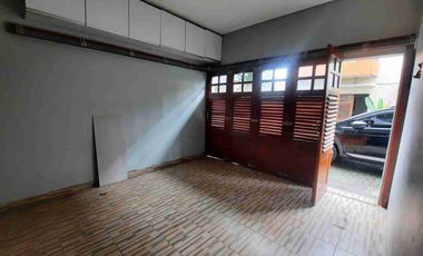 Rumah mewah besar murah Tb.simatupang pasar minggu 120jt/thn