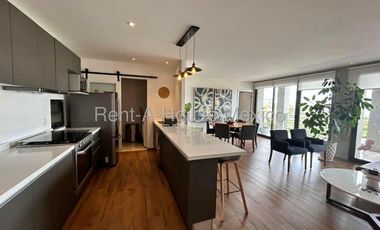 Departamento amueblado con 3 recámaras y amenidade. Altos de Juriquilla - RENTA