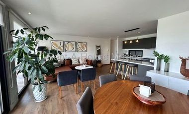Departamento amueblado con 3 recámaras y amenidade. Altos de Juriquilla - RENTA