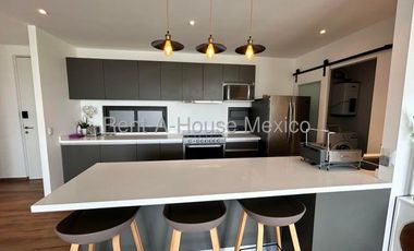 Departamento amueblado con 3 recámaras y amenidade. Altos de Juriquilla - RENTA