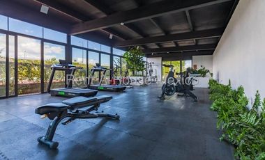 Departamento amueblado con 3 recámaras y amenidade. Altos de Juriquilla - RENTA