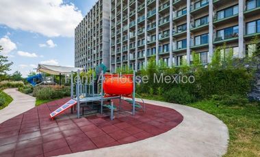 Departamento amueblado con 3 recámaras y amenidade. Altos de Juriquilla - RENTA