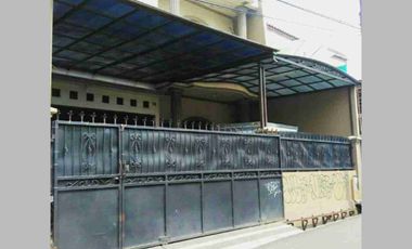 dijual rumah bagus 2 lantai 4+1 kamar tidur di meruya utara jakarta barat