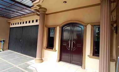 dijual rumah bagus 2 lantai 4+1 kamar tidur di meruya utara jakarta barat