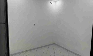 Rumah 2 Lt Dgn Rooftop di Condet Kramatjati