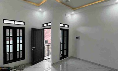 Rumah 2 Lt Dgn Rooftop di Condet Kramatjati