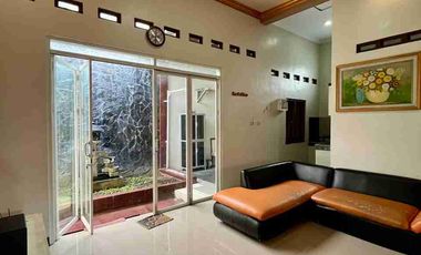 DIJUAL RUMAH CANTIK TIMUR RS WIROSABAN NITIKAN UMBULHARJO