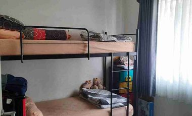 dijual rumah bagus 2 lantai 2 kamar tidur di grand wisata bekasi