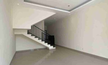 Rumah Baru Siap Huni di Rungkut Asri Tengah, Surabaya