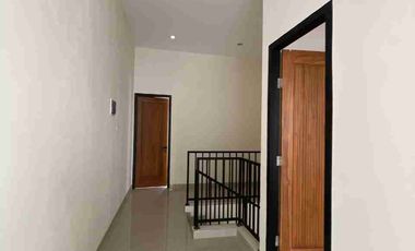 Rumah Baru Siap Huni di Rungkut Asri Tengah, Surabaya