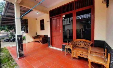 Rumah luas lenteng agung jaksel sebrang Univ Pancasila 3 kmr 38jt/thn Net