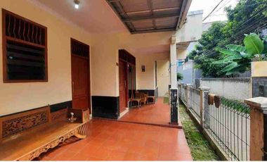 Rumah luas lenteng agung jaksel sebrang Univ Pancasila 3 kmr 38jt/thn Net