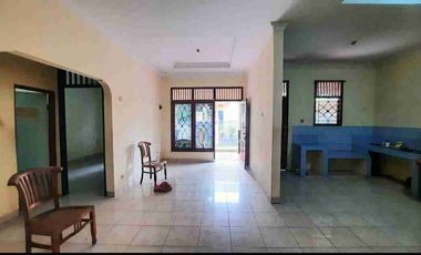 Rumah luas lenteng agung jaksel sebrang Univ Pancasila 3 kmr 38jt/thn Net