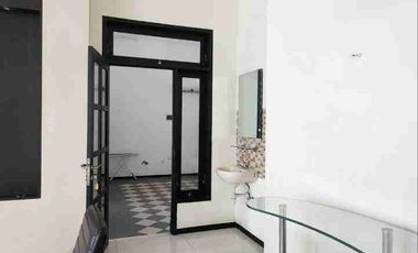 Disewakan Rumah Modern Mewah Semi Furnish di Araya Golf Malang