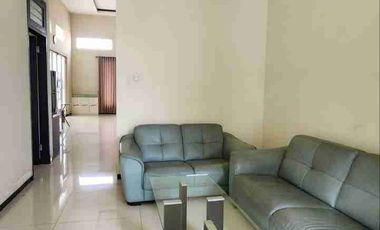 Disewakan Rumah Modern Mewah Semi Furnish di Araya Golf Malang
