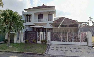 Disewakan Rumah Modern Mewah Semi Furnish di Araya Golf Malang