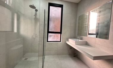 Townhouse for Sale in San Juan - Along F. Benitez