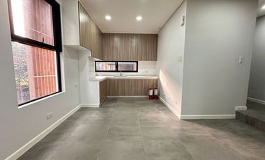 Townhouse for Sale in San Juan - Along F. Benitez