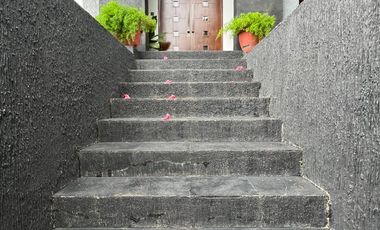 Disewakan Rumah Mewah Pondok Indah Kolam Renang