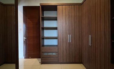 Disewakan Rumah Mewah Pondok Indah Kolam Renang