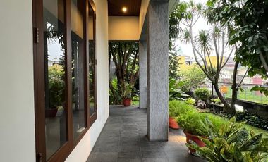 Disewakan Rumah Mewah Pondok Indah Kolam Renang