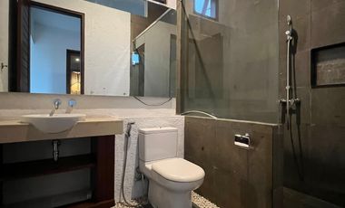 Disewakan Rumah Mewah Pondok Indah Kolam Renang